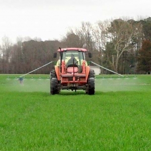 ag crop gallery - test plot sprayer - Carolina Precision